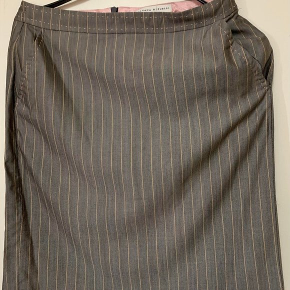 Banana Republic 1 pair of suit (Blazer and Skirt) Size 6 - Picture 3 of 3